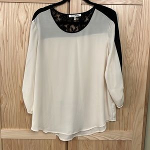 EUC Black Rainn Top size XL